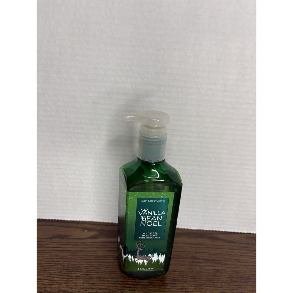 BATH & BODY WORKS VANILLA BEAN NOEL GENTLE GEL HAND SOAP WASH 8 FL OZ EACH